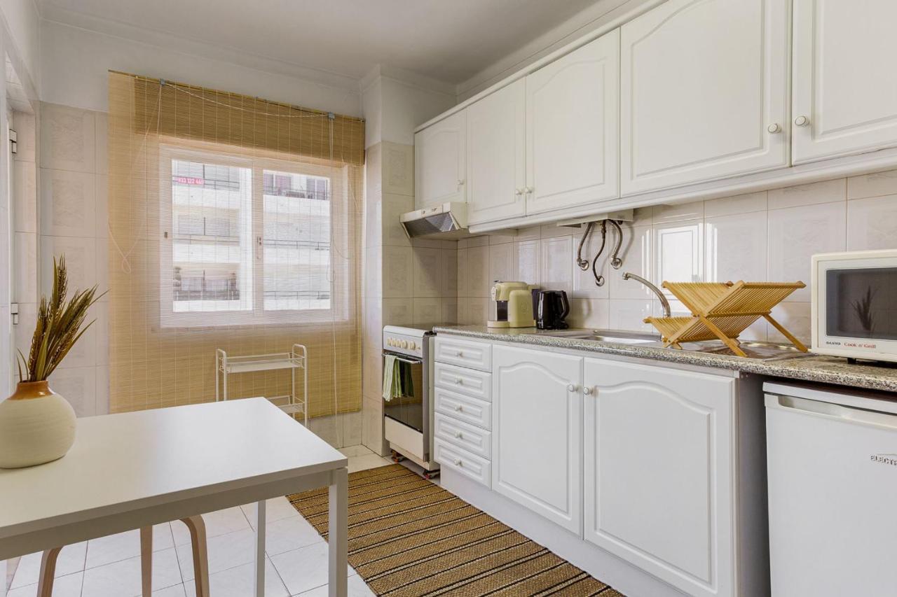 1Br Infante Flat In Quarteira By Lovelystay Bagian luar foto